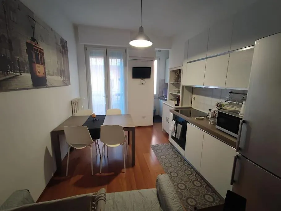 Esplora Comodamente Milano E Poi Riposa Tranquillo Daire